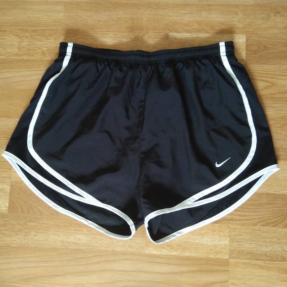 Nike Pants - Nike Dri-fit runner short